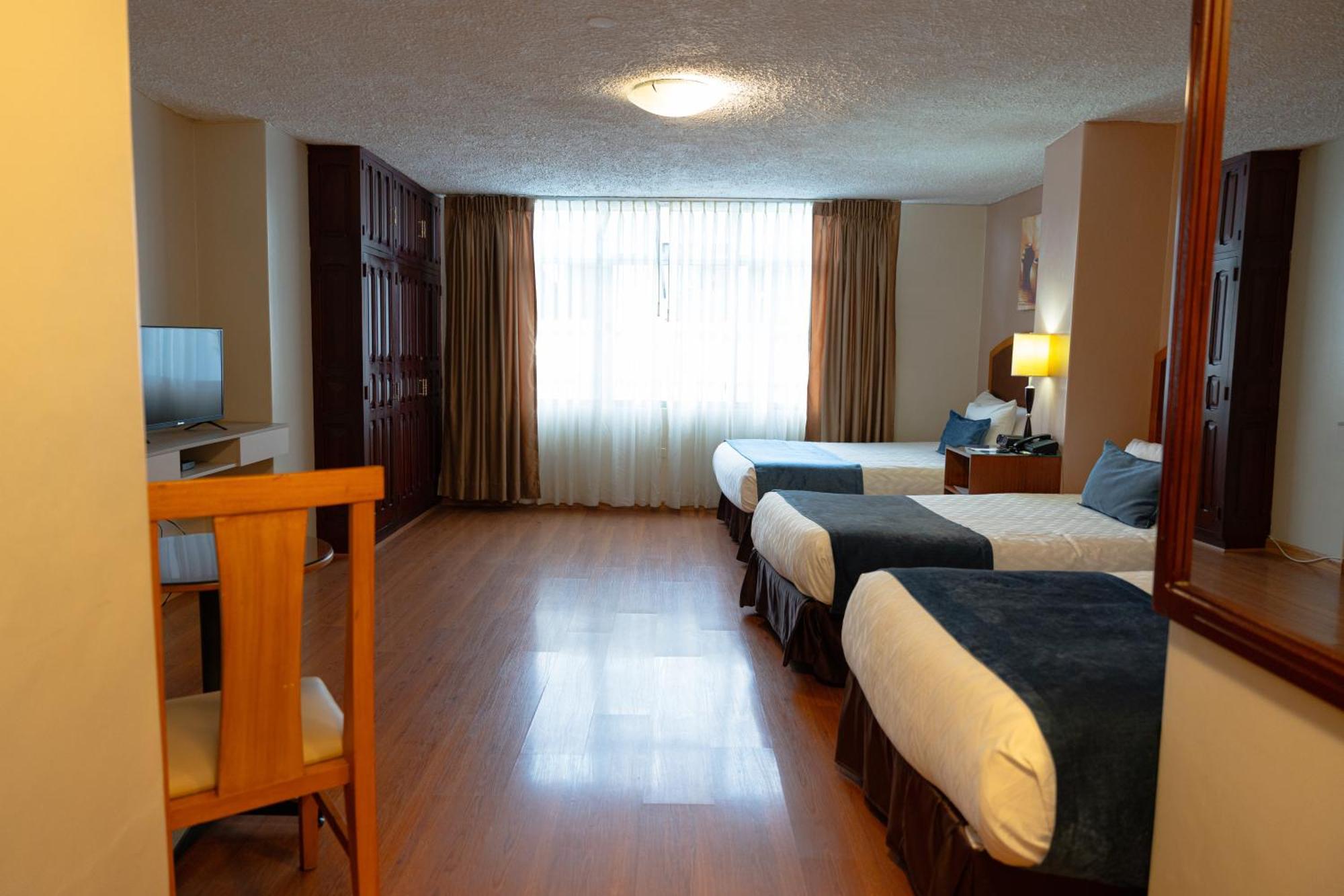 Hotel Santa Monica Κουένκα Εξωτερικό φωτογραφία