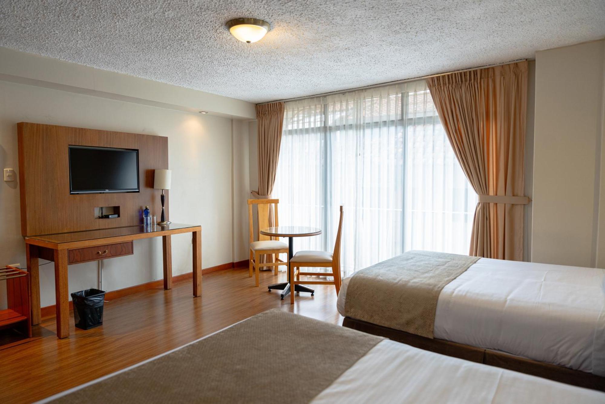 Hotel Santa Monica Κουένκα Εξωτερικό φωτογραφία