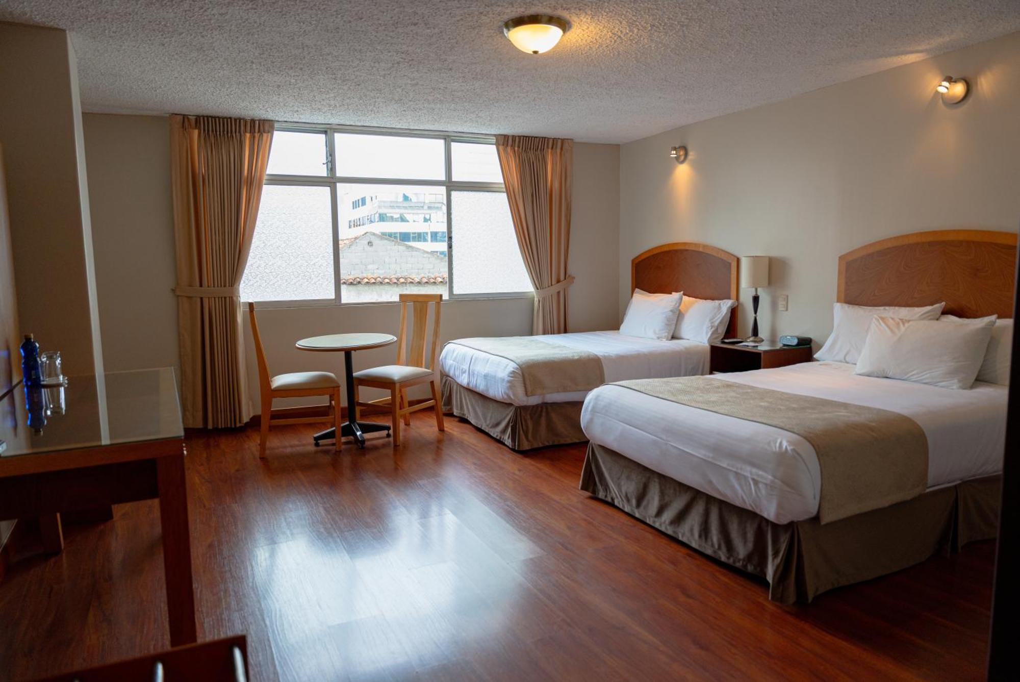 Hotel Santa Monica Κουένκα Εξωτερικό φωτογραφία