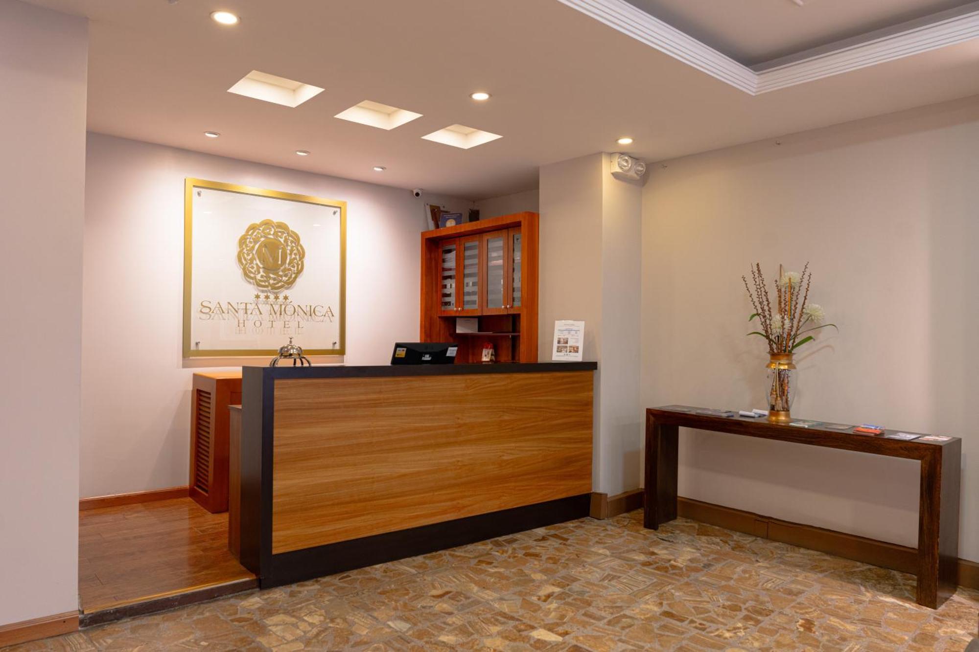 Hotel Santa Monica Κουένκα Εξωτερικό φωτογραφία