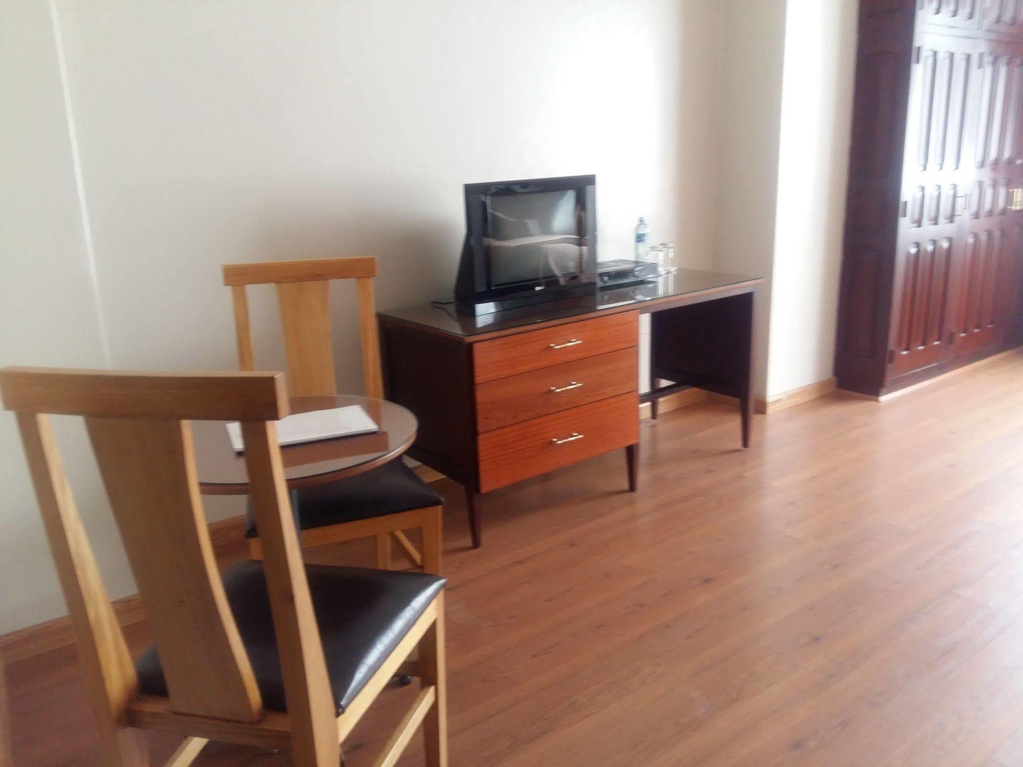 Hotel Santa Monica Κουένκα Εξωτερικό φωτογραφία